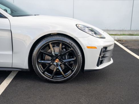 New 2026 Porsche Panamera 4 image 9