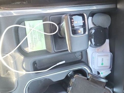 Used 2023 Chevrolet Silverado 1500 LT image 24