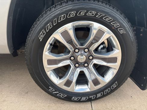 Used 2023 RAM 1500 Limited w/ Body Color Bumper Group AWD/4WD image 14