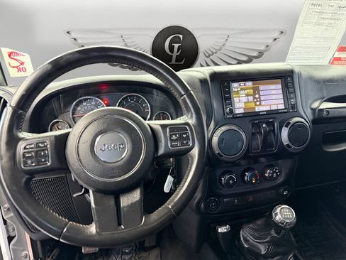 Used 2017 Jeep Wrangler Sport AWD/4WD image 10
