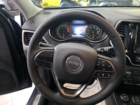 Used 2021 Jeep Cherokee Limited w/ Mopar Interior Package image 6