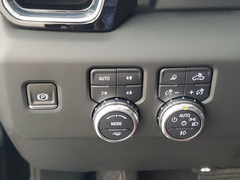 Used 2024 GMC Sierra 1500 Denali Ultimate image 29