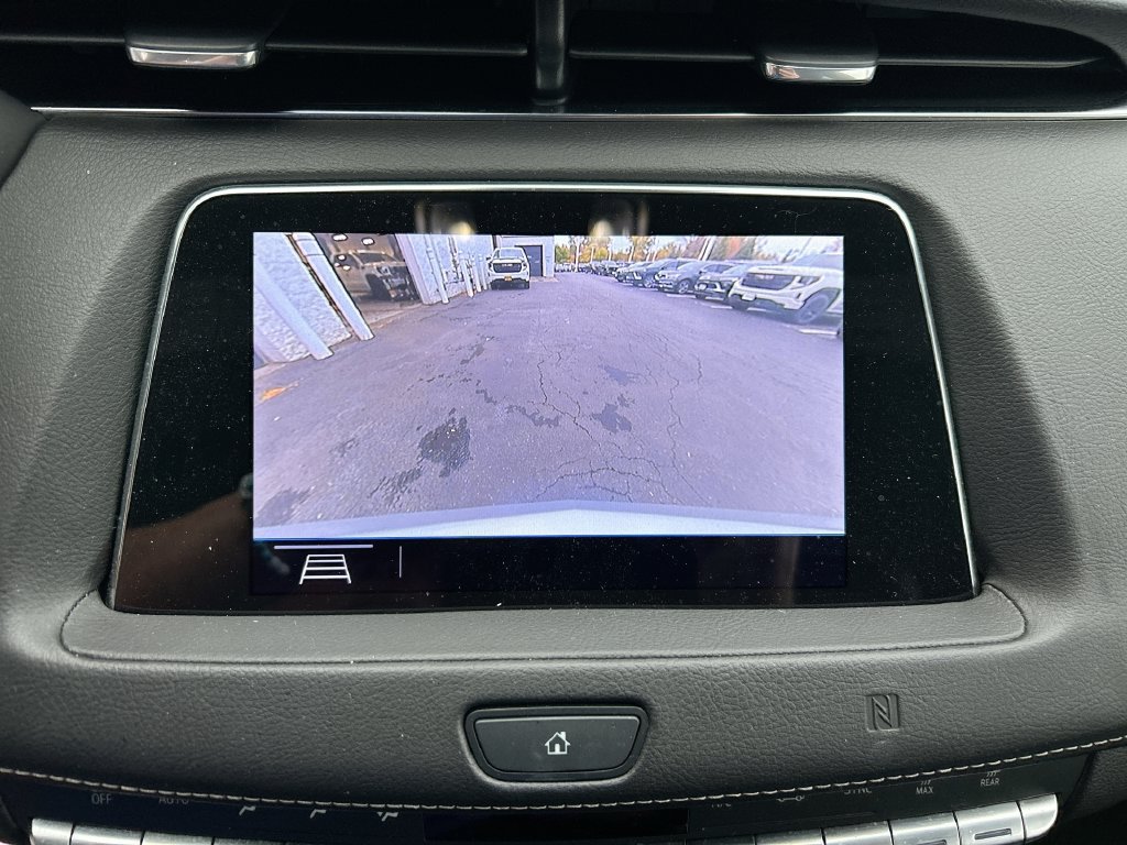 Used 2019 Cadillac XT4 Premium Luxury AWD/4WD image 17
