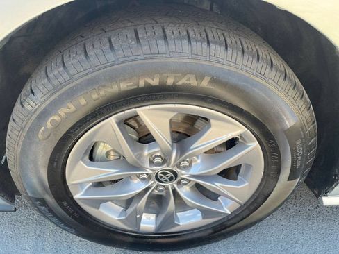 Used 2021 Toyota Sienna LE FWD image 9