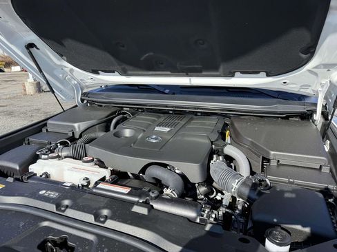 Used 2024 Lexus GX 550 image 26