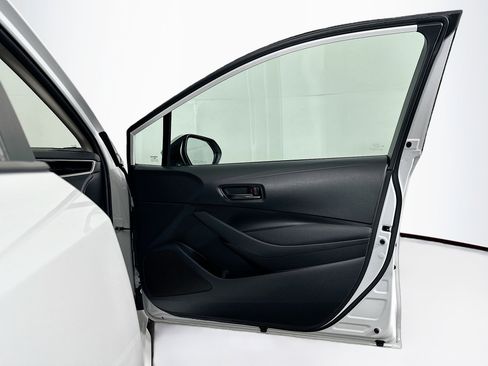 Used 2024 Toyota Corolla LE image 13