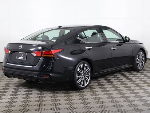 Used 2023 Nissan Altima 2.5 SL image 11