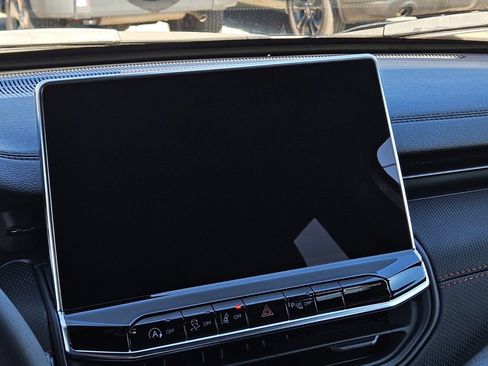 New 2026 Jeep Compass Trailhawk image 19