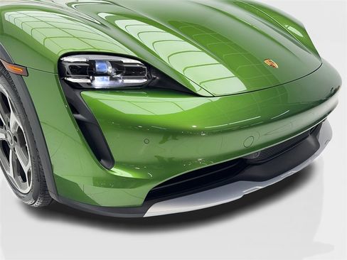 Used 2023 Porsche Taycan 4S image 3