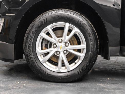 Used 2017 Chevrolet Equinox LT w/ Convenience Package image 40