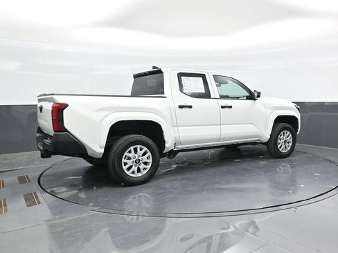 Used 2024 Toyota Tacoma SR w/ SR Upgrade Package AWD/4WD image 7