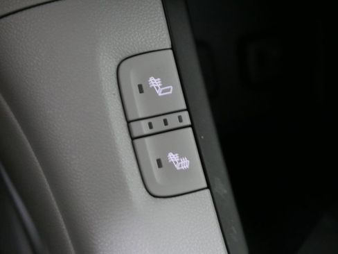 Used 2017 GMC Acadia SLT AWD/4WD image 26