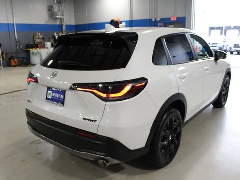 Used 2023 Honda HR-V Sport image 40