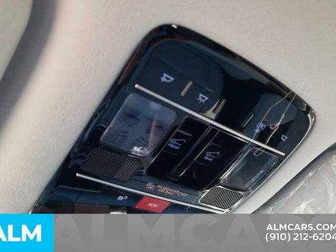 Used 2025 Hyundai Santa Fe Calligraphy image 32