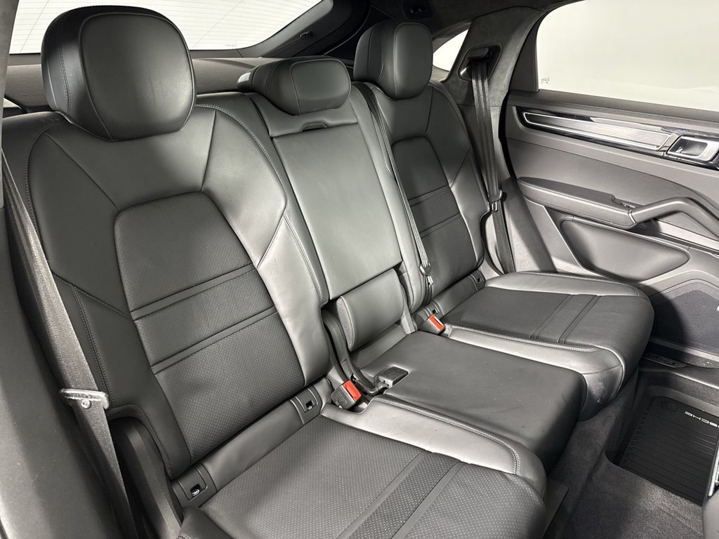 Certified 2023 Porsche Cayenne GTS AWD/4WD image 22