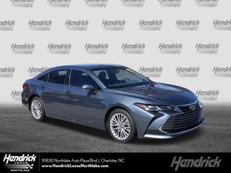 Used 2019 Toyota Avalon Limited w/ Advanced Safety Package video 1