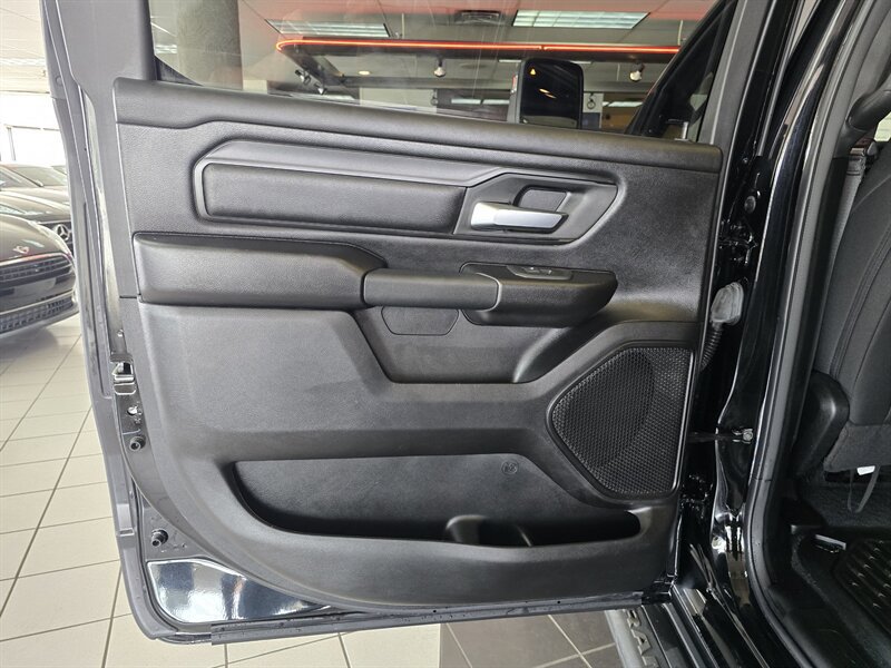 Used 2025 RAM 1500 Tradesman w/ Night Edition AWD/4WD image 9
