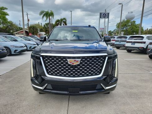 Used 2025 Cadillac Escalade ESV Premium Luxury w/ Touring Package image 2