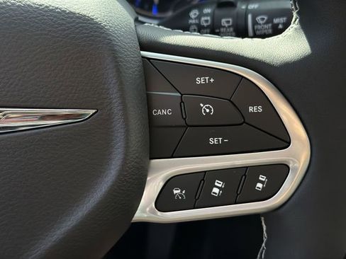 New 2026 Chrysler Pacifica Select image 26