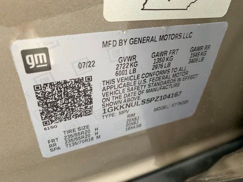 Certified 2023 GMC Acadia SLT w/ Technology Package AWD/4WD image 28