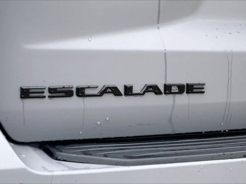 Used 2021 Cadillac Escalade Sport Platinum image 30