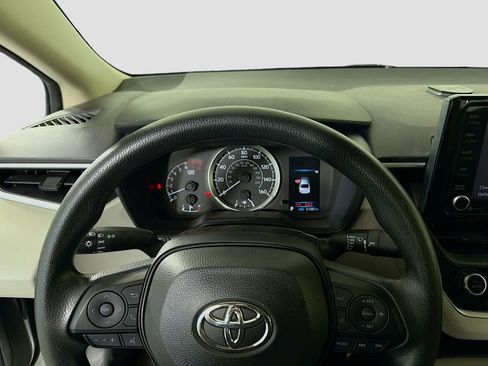 Used 2022 Toyota Corolla LE image 13