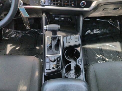 Used 2023 Kia Sportage LX FWD image 22
