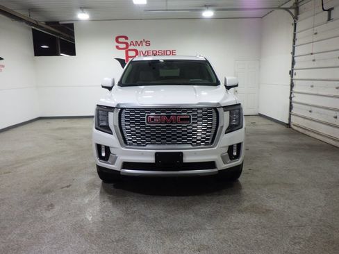Used 2022 GMC Yukon XL Denali AWD/4WD image 6