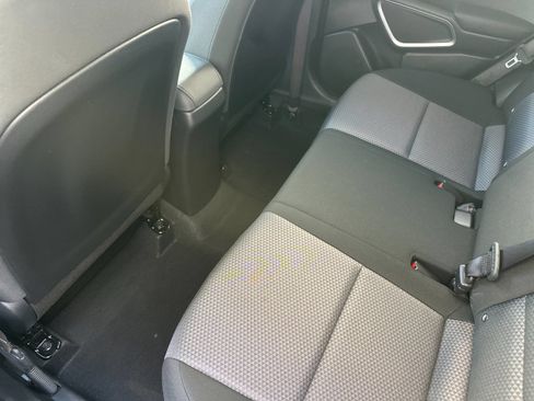 Used 2025 Kia Soul LX w/ LX Technology Package FWD image 12