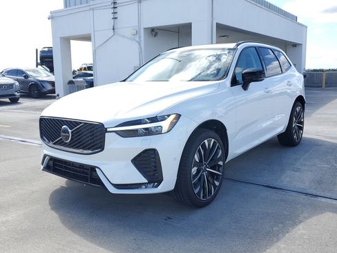 New 2026 Volvo XC60 B5 Ultra w/ Protection Package Premier AWD/4WD image 2