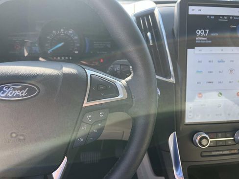 Used 2024 Ford Edge Titanium image 21