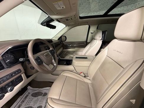 Used 2021 GMC Yukon Denali w/ Denali Ultimate Package AWD/4WD image 5