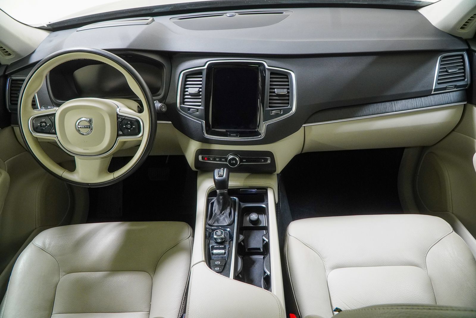 Used 2020 Volvo XC90 T6 Momentum w/ Protection Package Premier AWD/4WD image 24