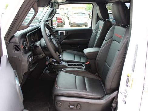 Used 2026 Jeep Gladiator Rubicon AWD/4WD image 14