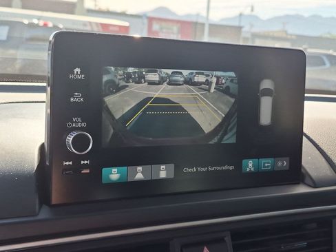 Used 2024 Honda Pilot Touring image 25