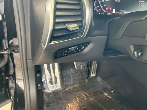 Used 2020 BMW M8 Convertible image 37