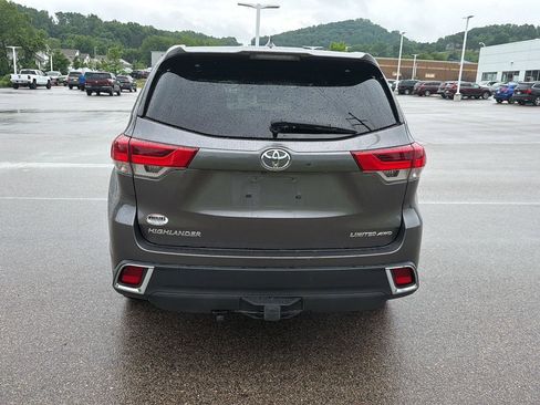 Used 2017 Toyota Highlander Limited AWD/4WD image 3