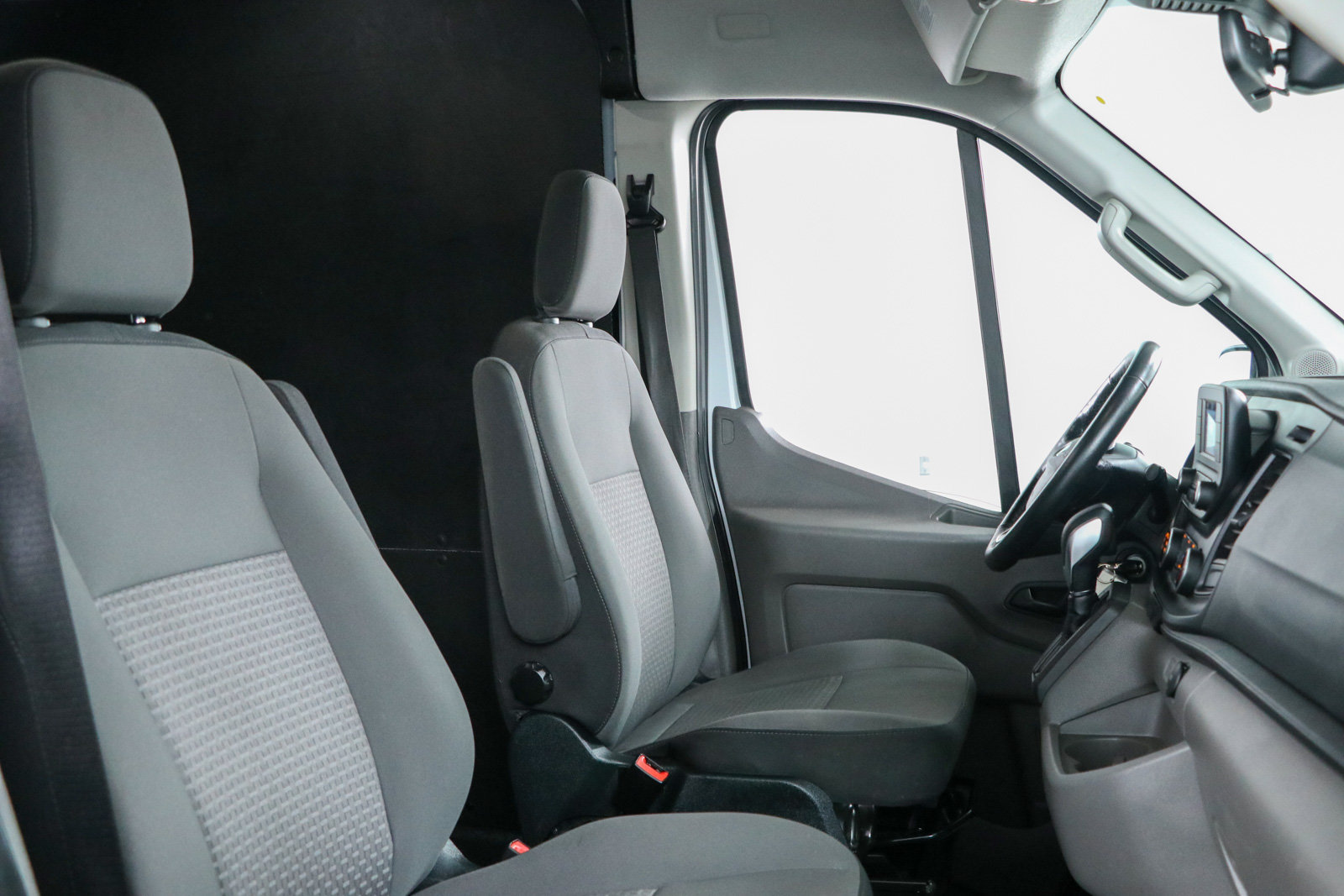Used 2025 Ford Transit 250 148 Medium Roof w/ Load Area Protection Package RWD image 25