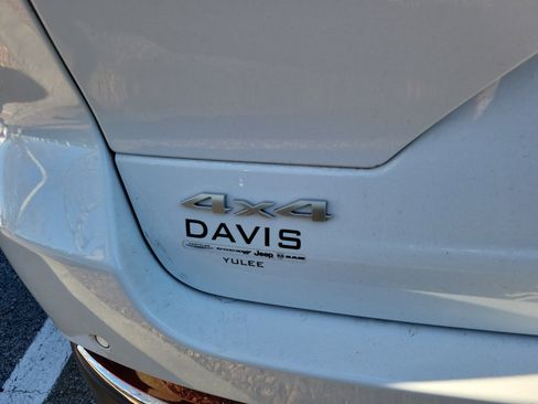 Used 2025 Jeep Grand Cherokee Limited w/ Luxury Tech Group II image 21