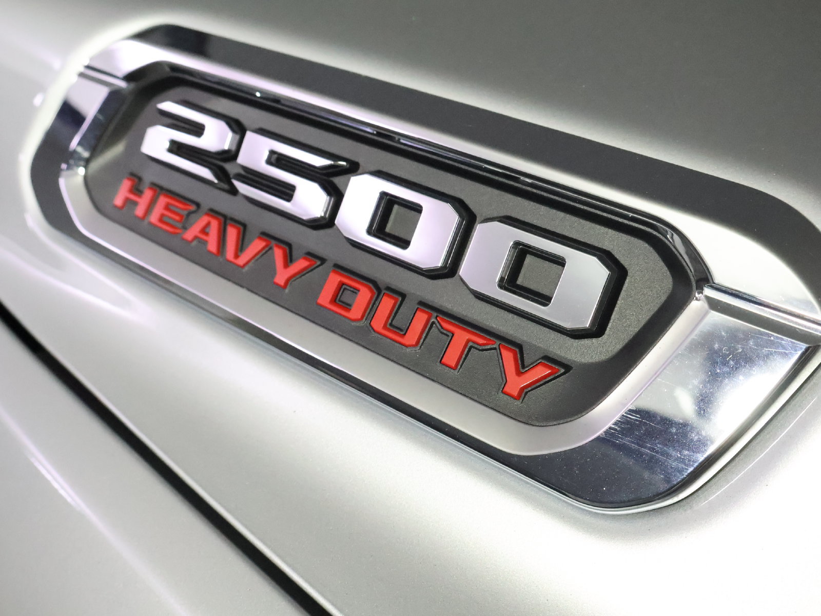 Used 2026 RAM 2500 Laramie AWD/4WD image 5