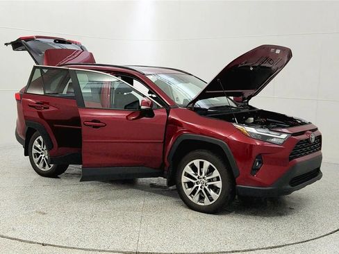 Used 2023 Toyota RAV4 XLE Premium AWD/4WD image 9