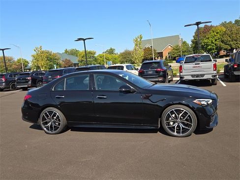 Used 2024 Mercedes-Benz C 300 4MATIC Sedan image 2