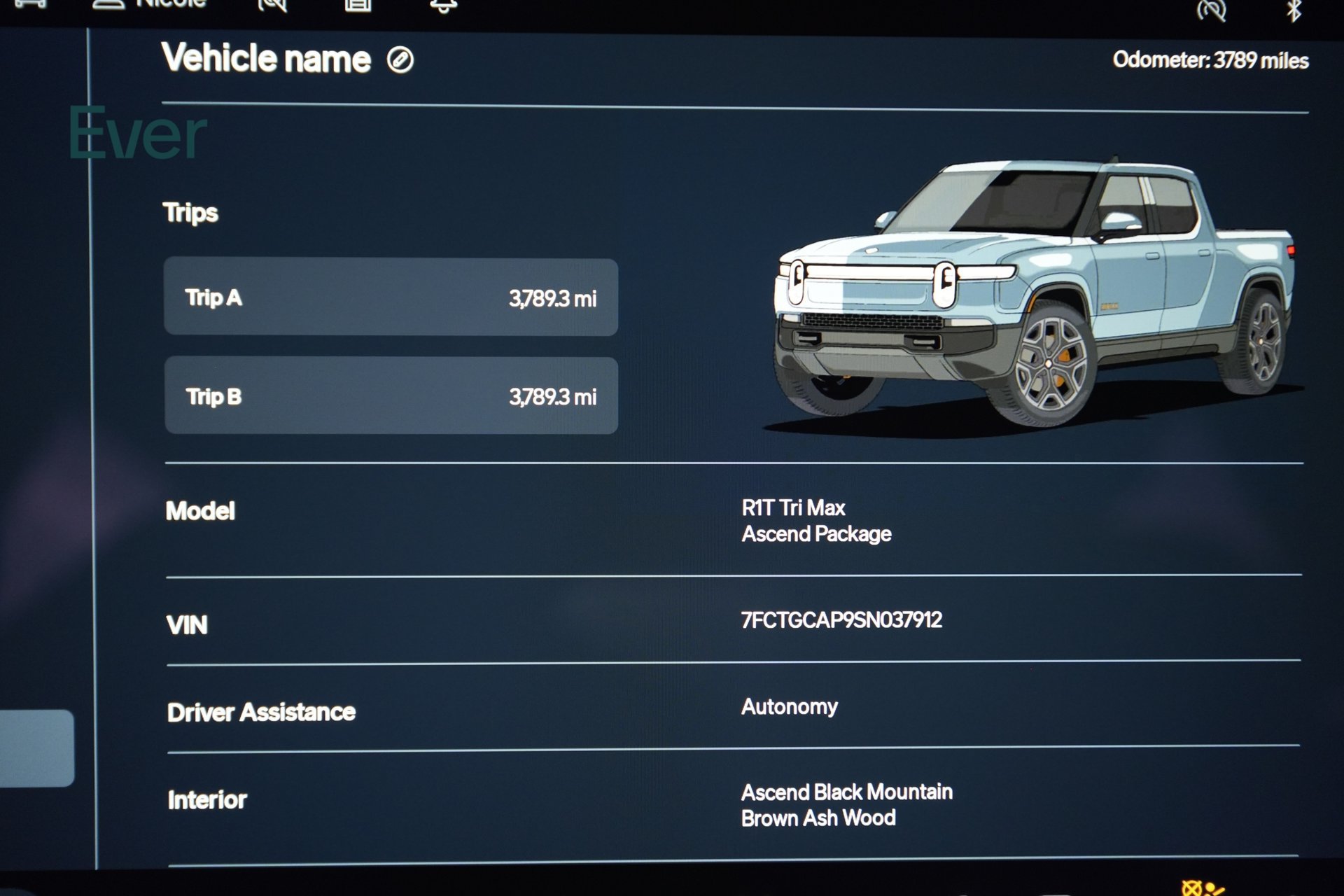 Used 2025 Rivian R1T Premium Tri AWD/4WD image 7