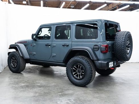 New 2026 Jeep Wrangler Unlimited Rubicon w/ Xtreme 35 Tire Package AWD/4WD image 4