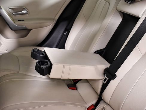 Used 2019 Mercedes-Benz A 220 4MATIC image 38