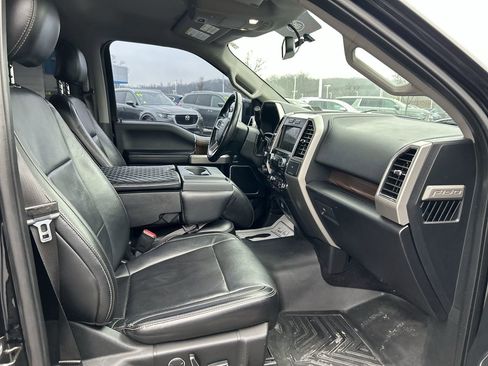 Used 2017 Ford F150 Lariat w/ Trailer Tow Package image 14