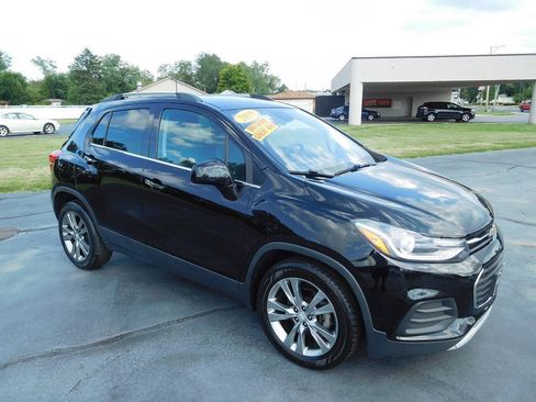 Used 2019 Chevrolet Trax LT w/ Driver Confidence Package FWD image 1