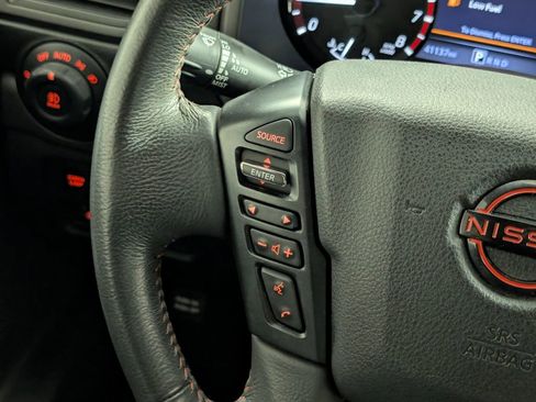 Used 2023 Nissan Titan PRO-4X AWD/4WD image 17