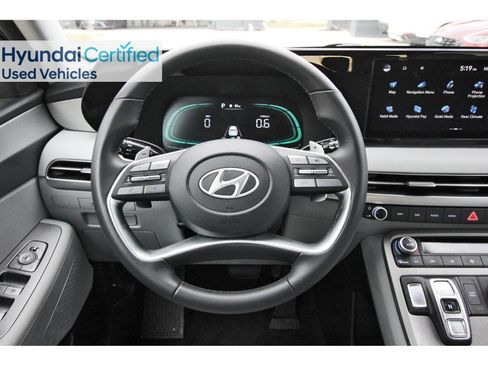 Certified 2025 Hyundai Palisade SEL FWD image 17