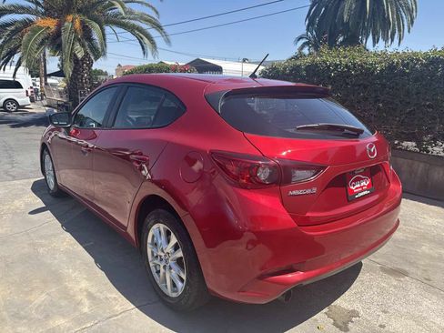 Used 2017 MAZDA MAZDA3 Sport FWD image 4